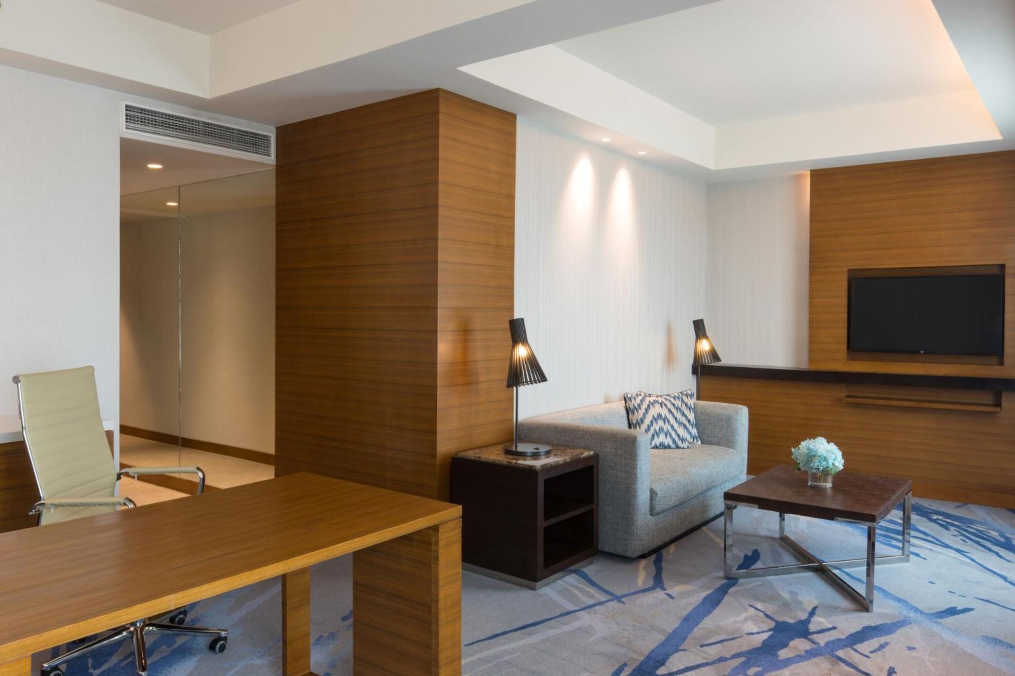 Radisson Blu Cebu Hotel Kültér fotó A suite at the hotel