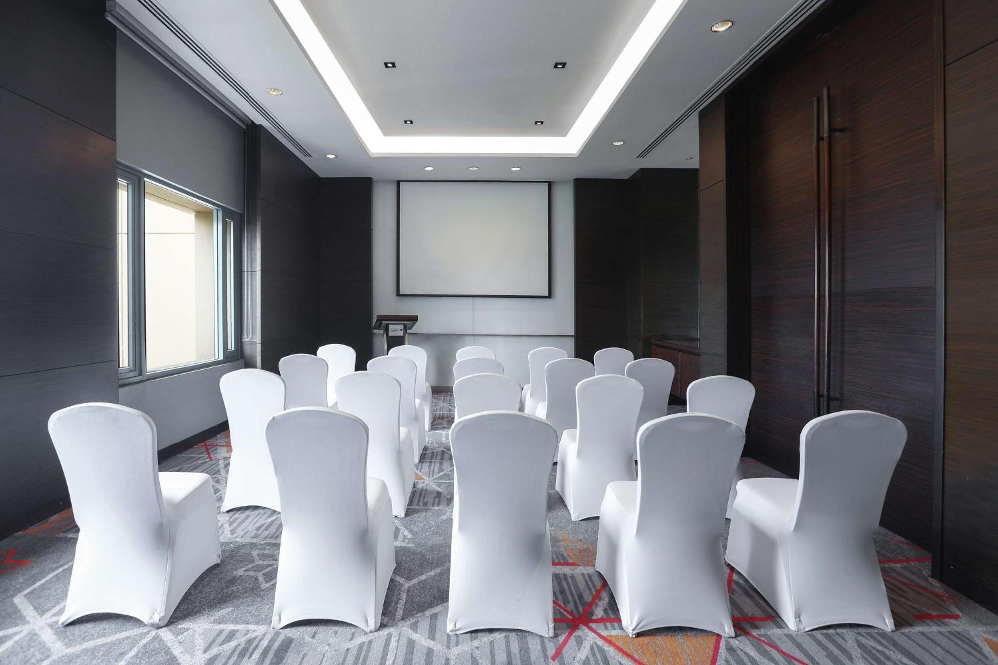 Radisson Blu Cebu Hotel Kültér fotó Meeting room