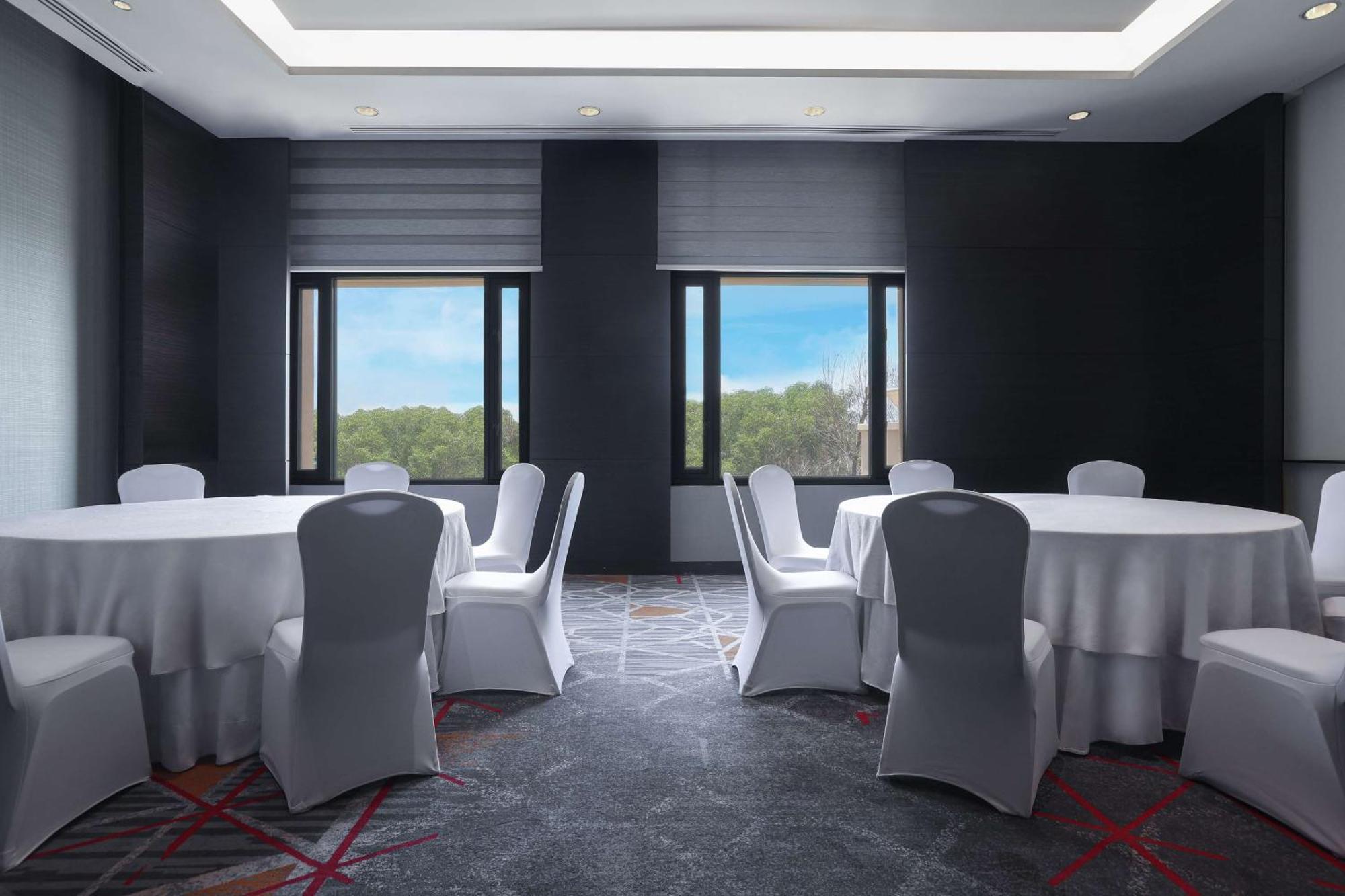 Radisson Blu Cebu Hotel Kültér fotó Meeting room