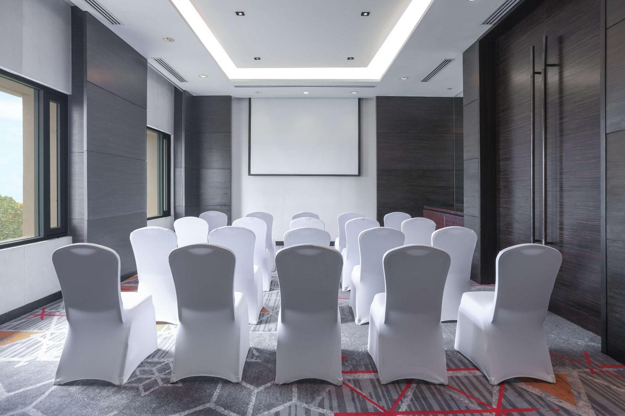 Radisson Blu Cebu Hotel Kültér fotó Meeting room