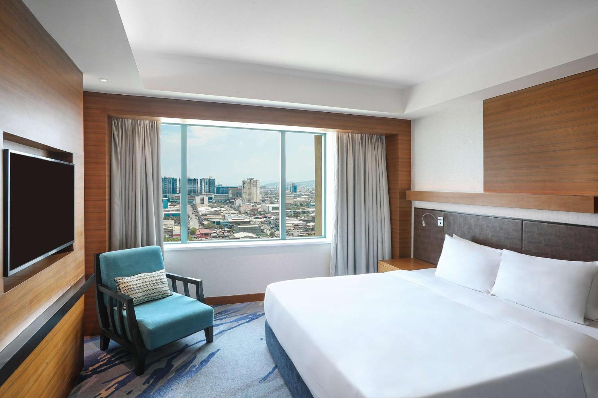 Radisson Blu Cebu Hotel Kültér fotó Deluxe Room